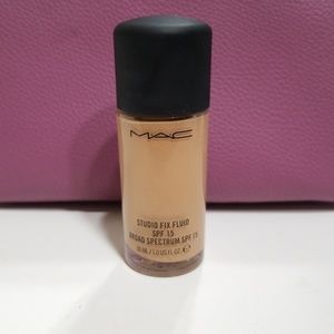 MAC studio fix fluid